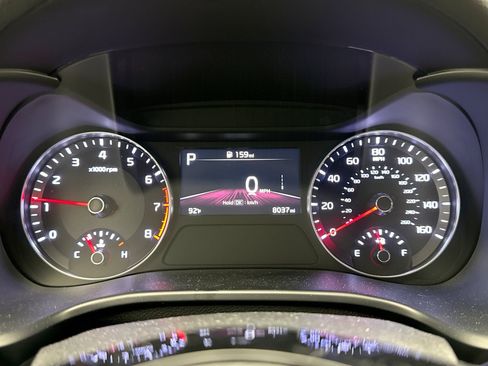 Used 2024 Kia Forte LXS w/ LXS Technology Package FWD image 9