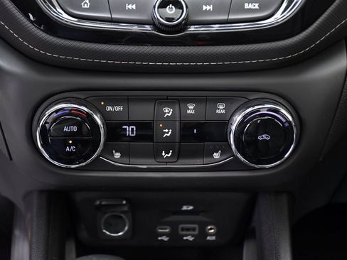 Used 2021 Chevrolet TrailBlazer ACTIV w/ Sun and Liftgate Package FWD image 13