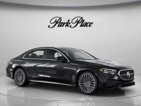 Used 2026 Mercedes-Benz E 350 Sedan image 31