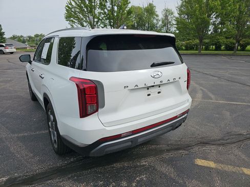 Used 2025 Hyundai Palisade Limited AWD/4WD image 3