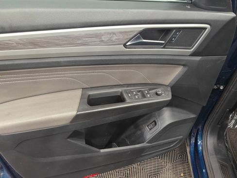 Used 2023 Volkswagen Atlas Cross Sport SE w/ Panoramic Sunroof Package image 49