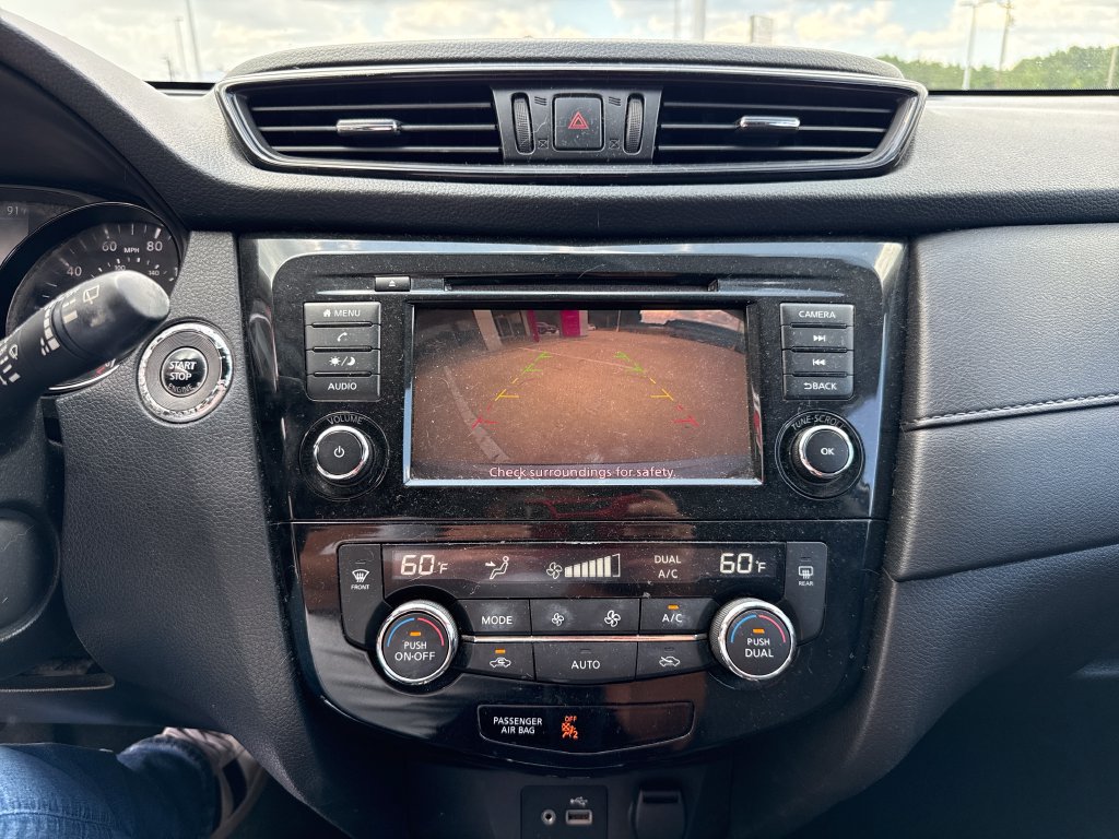 Used 2018 Nissan Rogue SV FWD image 19