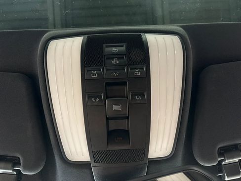 Used 2013 Mercedes-Benz E 350 4MATIC Sedan image 17