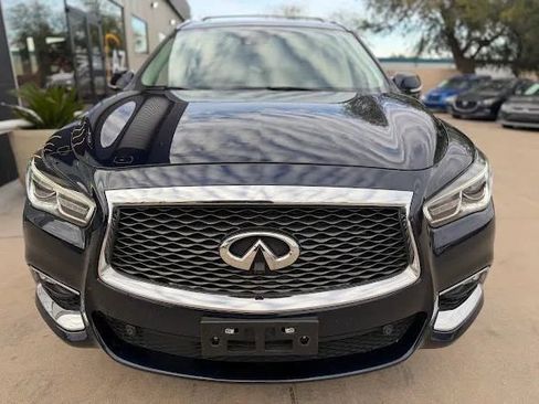 Used 2018 INFINITI QX60 FWD w/ Deluxe Technology Package image 2