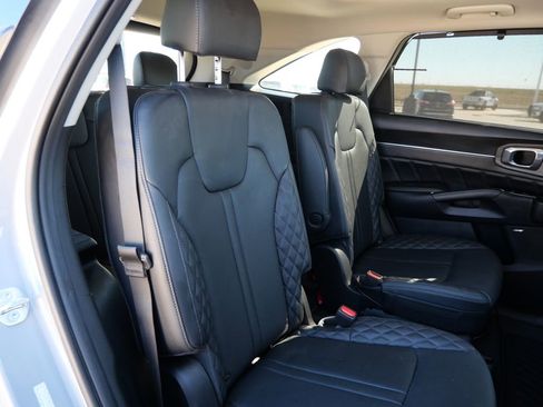 Used 2023 Kia Sorento SX Prestige image 17