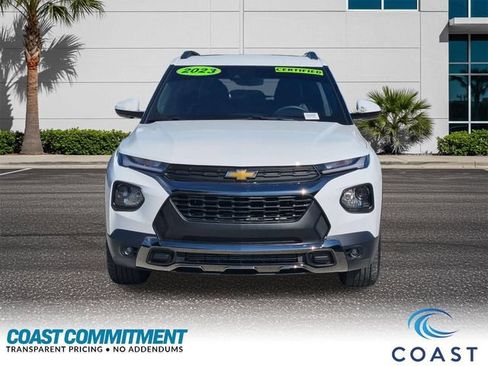 Used 2023 Chevrolet TrailBlazer ACTIV w/ Sun and Liftgate Package FWD image 2