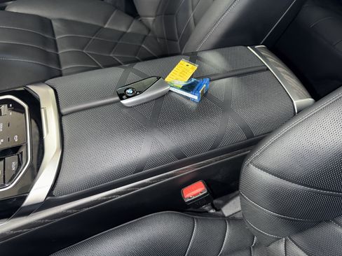 Used 2024 BMW 760i xDrive 760i xDrive w/ Executive Package image 30