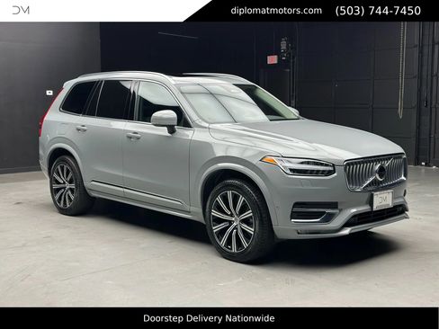 Used 2024 Volvo XC90 B6 Plus image 8