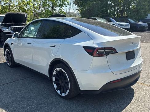 Used 2021 Tesla Model Y Long Range AWD/4WD image 5