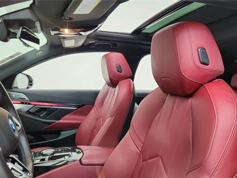 Used 2025 BMW i5 eDrive40i w/ M Sport Package image 32