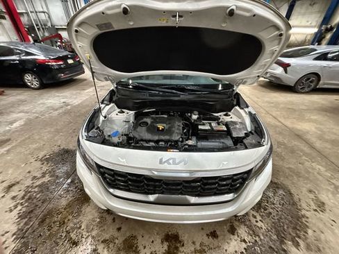 Certified 2022 Kia Seltos LX image 19