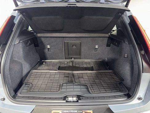 Used 2023 Volvo XC40 B5 Plus w/ Climate Package AWD/4WD image 17