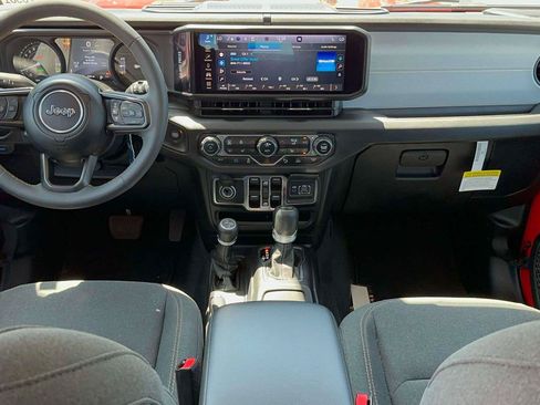 Used 2024 Jeep Wrangler Unlimited w/ Convenience Group AWD/4WD image 11