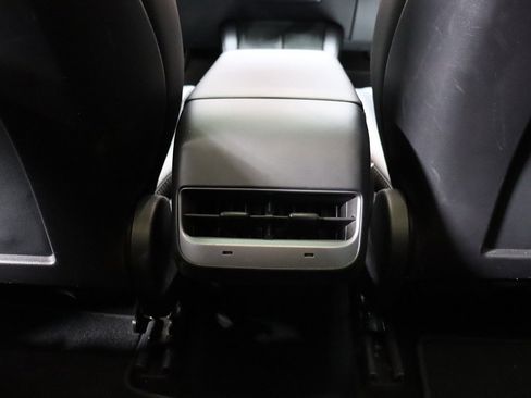 Used 2023 Tesla Model 3 Standard Range image 33