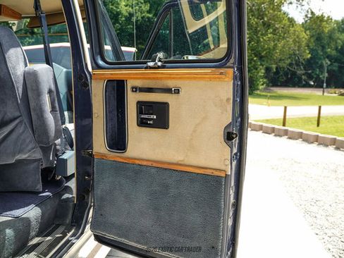 Used 1988 Chevrolet G20 RWD image 64