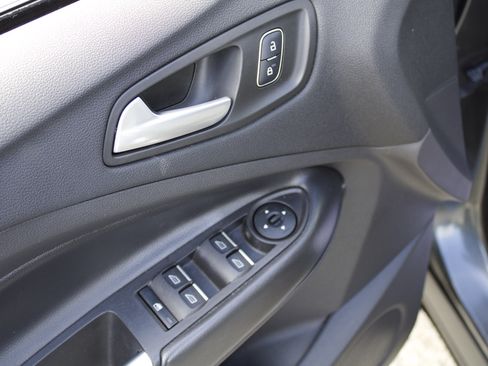 Used 2019 Ford Escape SE AWD/4WD image 12