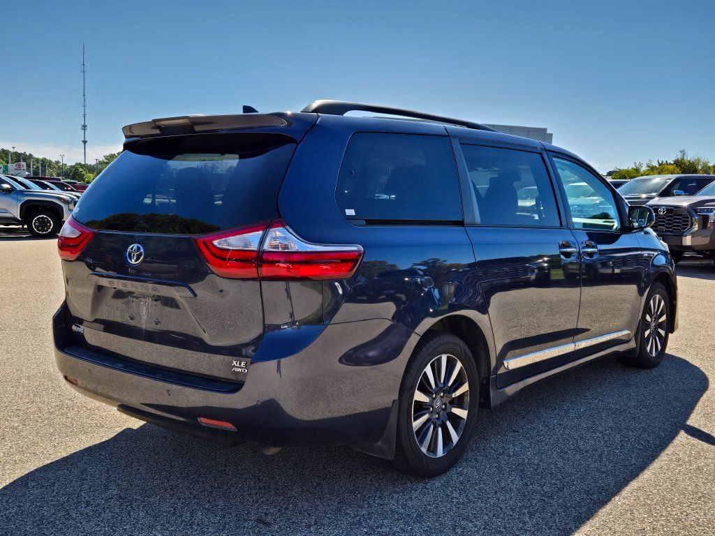 Used 2019 Toyota Sienna XLE w/ XLE Navigation Package AWD/4WD image 6