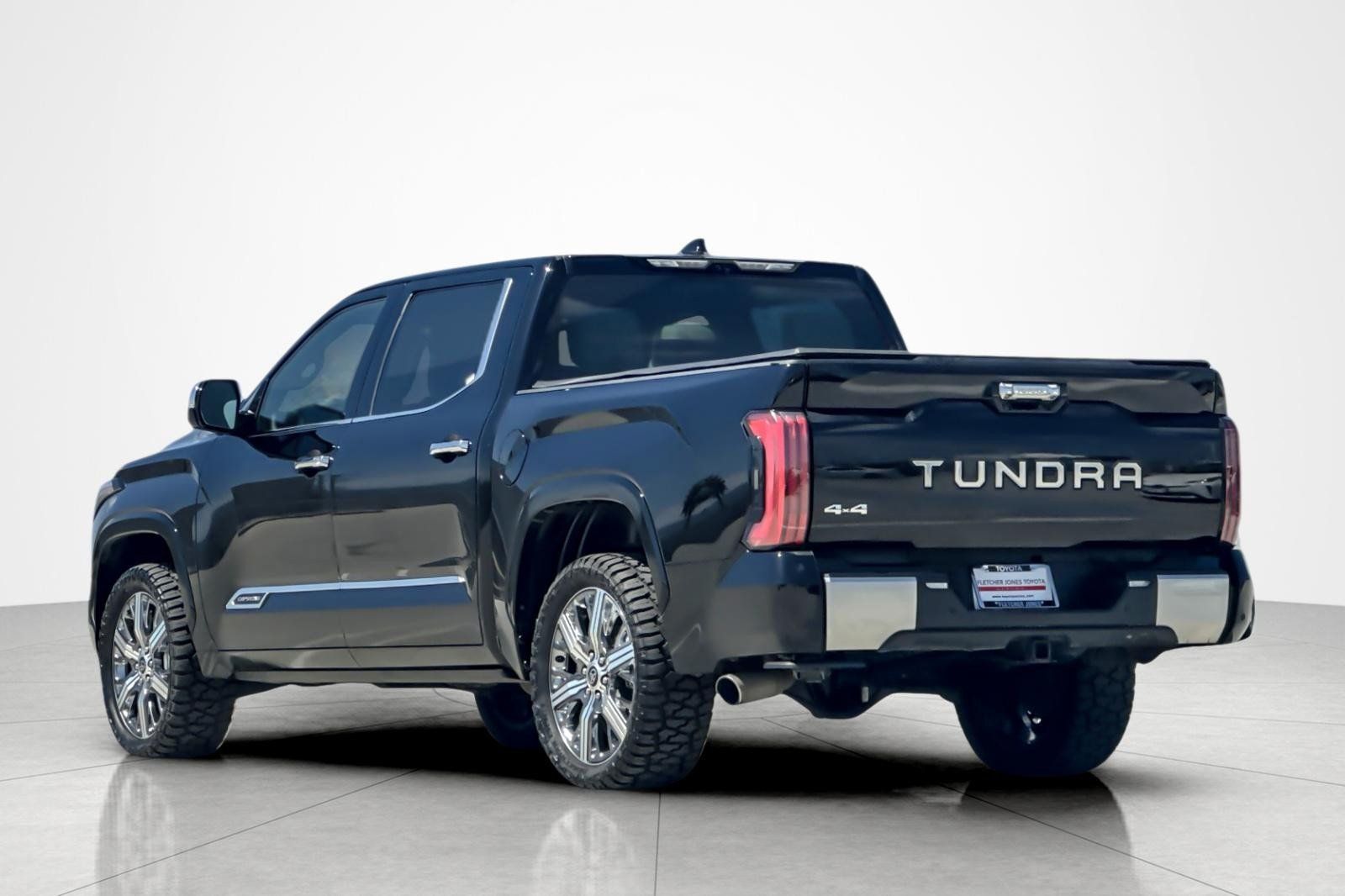 Used 2023 Toyota Tundra Capstone AWD/4WD image 3