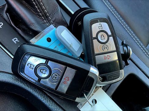 Used 2019 Ford Ranger Lariat w/ Equipment Group 501A Mid image 12