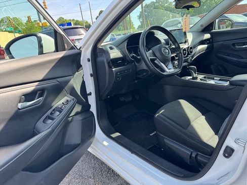 Used 2023 Nissan Sentra SV FWD image 13