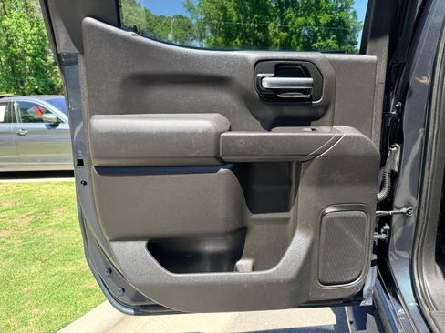 Used 2019 Chevrolet Silverado 1500 LT w/ Texas Edition AWD/4WD image 27