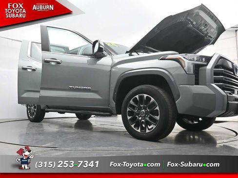Used 2024 Toyota Tundra Limited AWD/4WD image 38