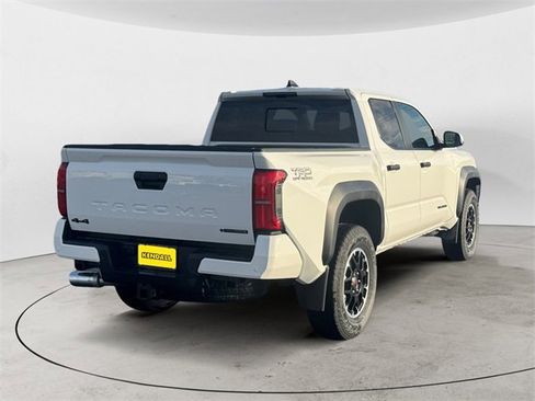 Used 2024 Toyota Tacoma TRD Off-Road image 5