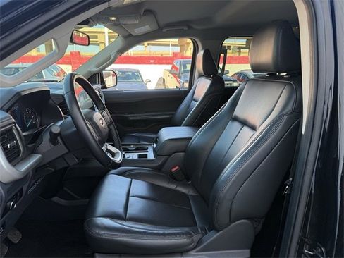 Used 2022 Ford Expedition XLT image 26