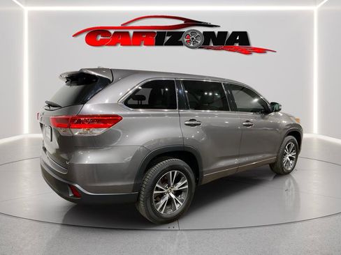 Used 2017 Toyota Highlander Plus image 3