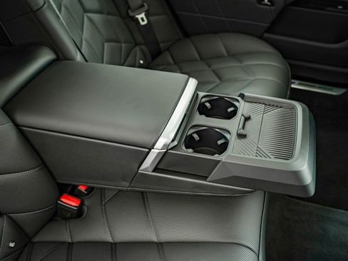 New 2026 BMW 740i xDrive w/ Executive Package image 56