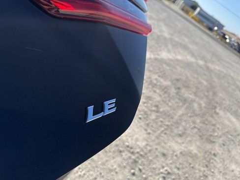 Used 2025 Toyota Camry LE image 7