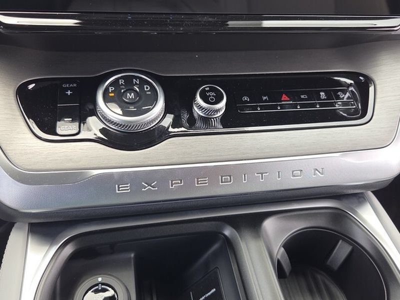 New 2027 Ford Expedition Max Platinum w/ Platinum Ultimate Package AWD/4WD image 20