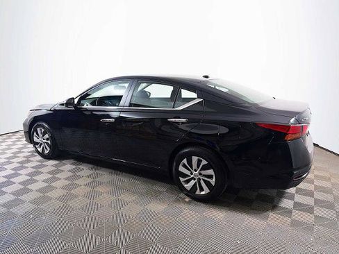 Certified 2025 Nissan Altima 2.5 S FWD image 6