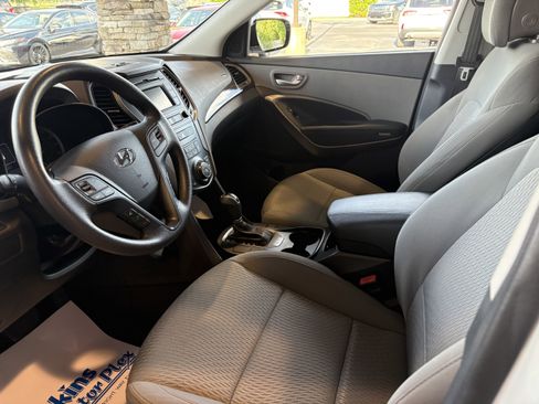 Used 2018 Hyundai Santa Fe Sport FWD image 2