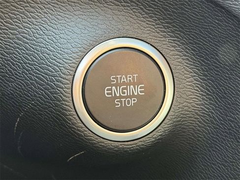 Certified 2026 Volvo XC40 B5 Plus w/ Protection Package Premier image 9