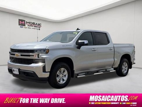 Used 2021 Chevrolet Silverado 1500 LT AWD/4WD image 3