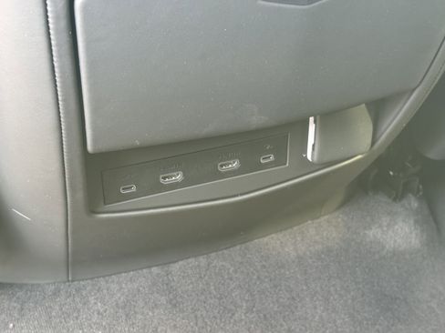 New 2026 Cadillac Escalade ESV Platinum Sport w/ LPO, ONYX Package image 11