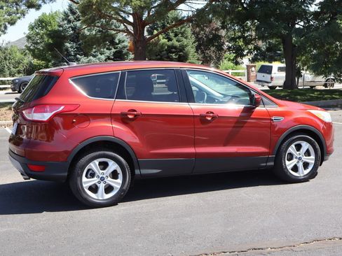 Used 2016 Ford Escape SE FWD image 4