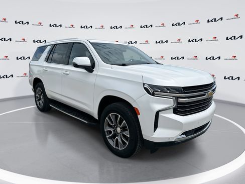 Used 2021 Chevrolet Tahoe LT w/ LT Signature Plus Package RWD image 1