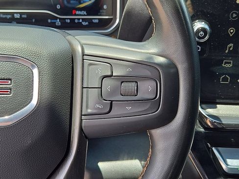 Used 2024 GMC Sierra 2500 AT4 w/ AT4 Premium Plus Package AWD/4WD image 17