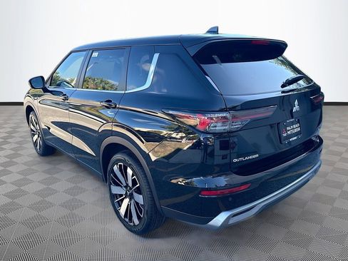 New 2026 Mitsubishi Outlander SE image 5