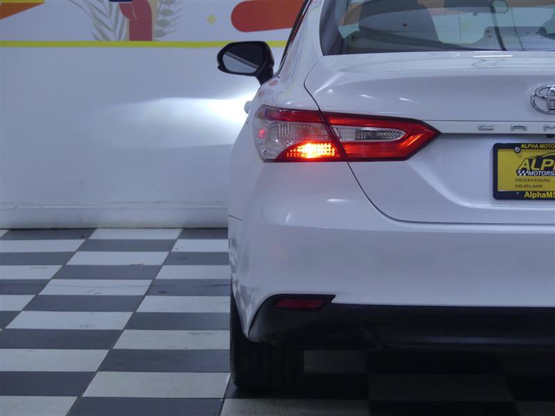 Used 2019 Toyota Camry LE FWD image 27
