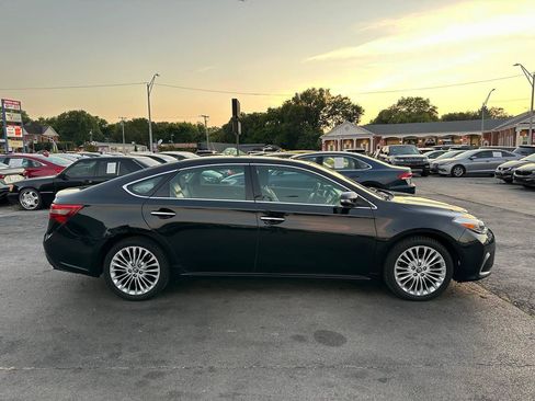Used 2016 Toyota Avalon Limited FWD image 11