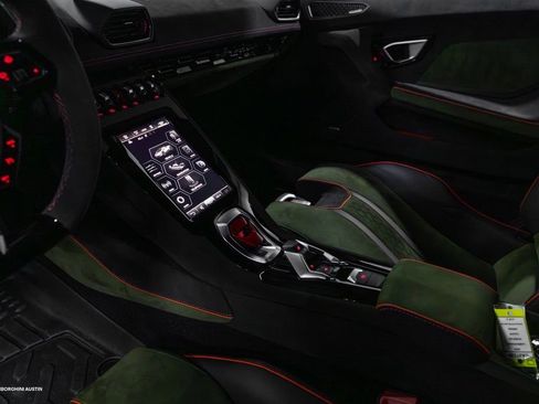 Used 2024 Lamborghini Huracan Sterrato image 29