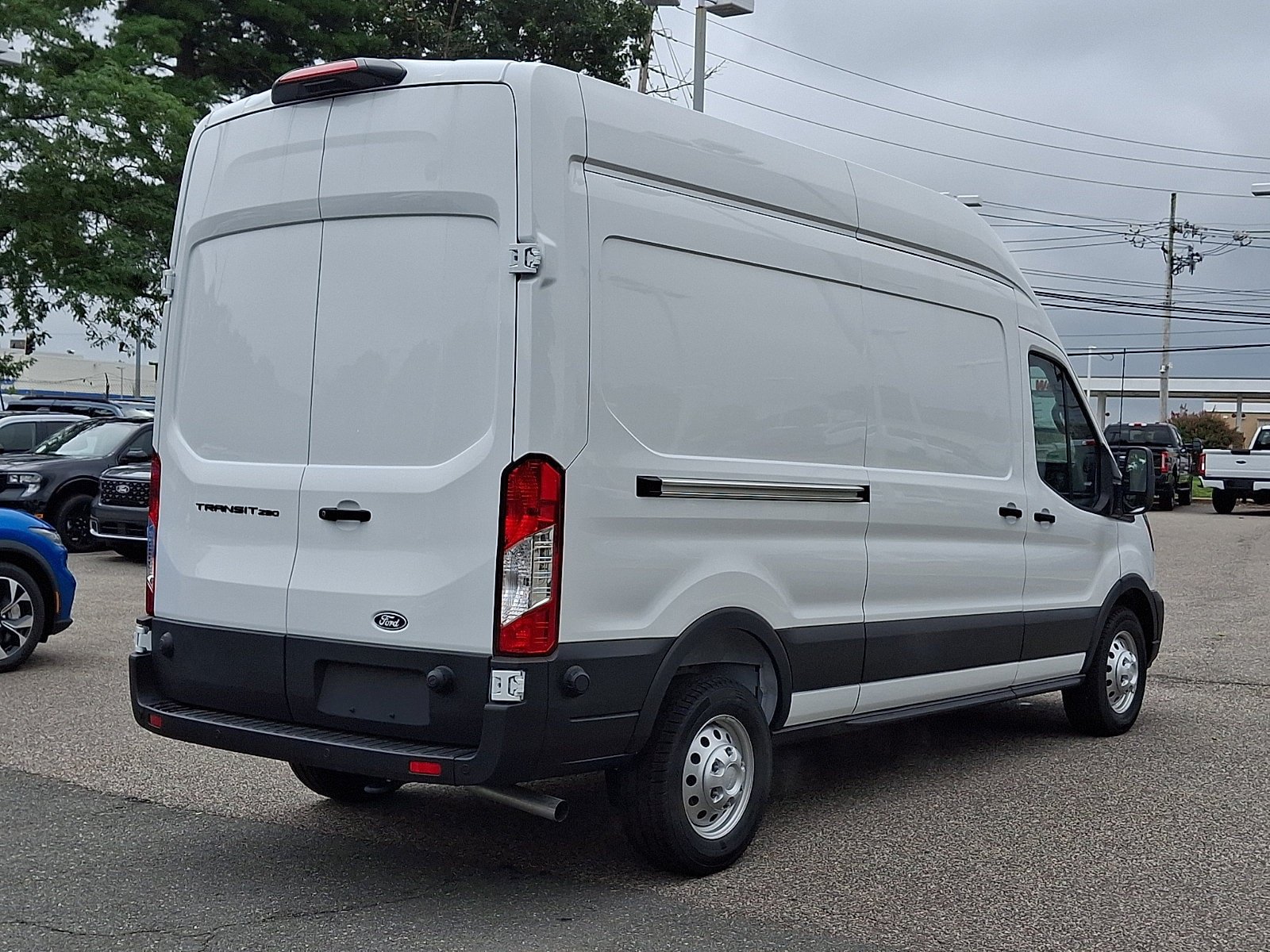 New 2026 Ford Transit 250 148 High Roof RWD image 6