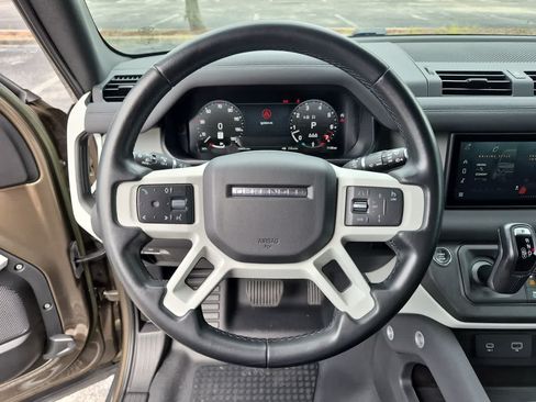 Certified 2023 Land Rover Defender 110 X-Dynamic SE AWD/4WD image 23
