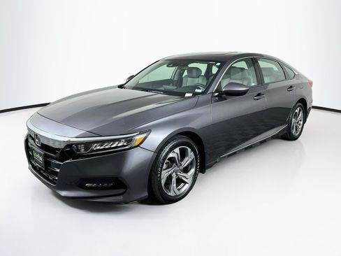 Used 2018 Honda Accord EX image 3