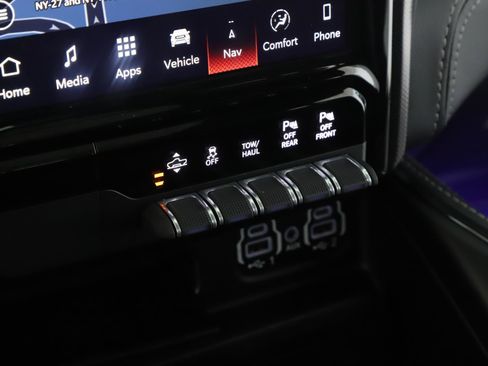 Used 2024 RAM 1500 Limited AWD/4WD image 15