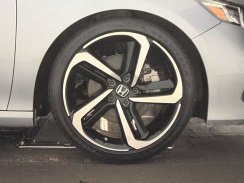 Used 2021 Honda Accord Sport image 16