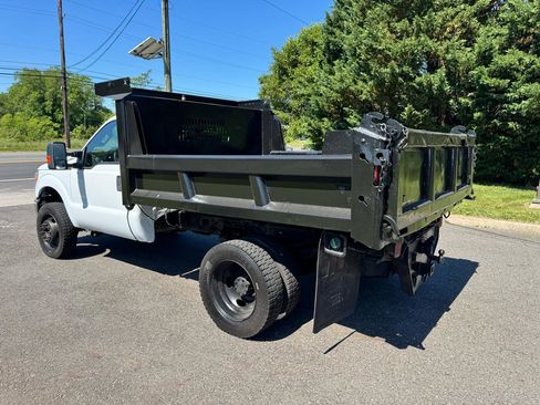 Used 2011 Ford F550 4x4 Regular Cab Super Duty w/ Payload Upgrade Pkg image 7
